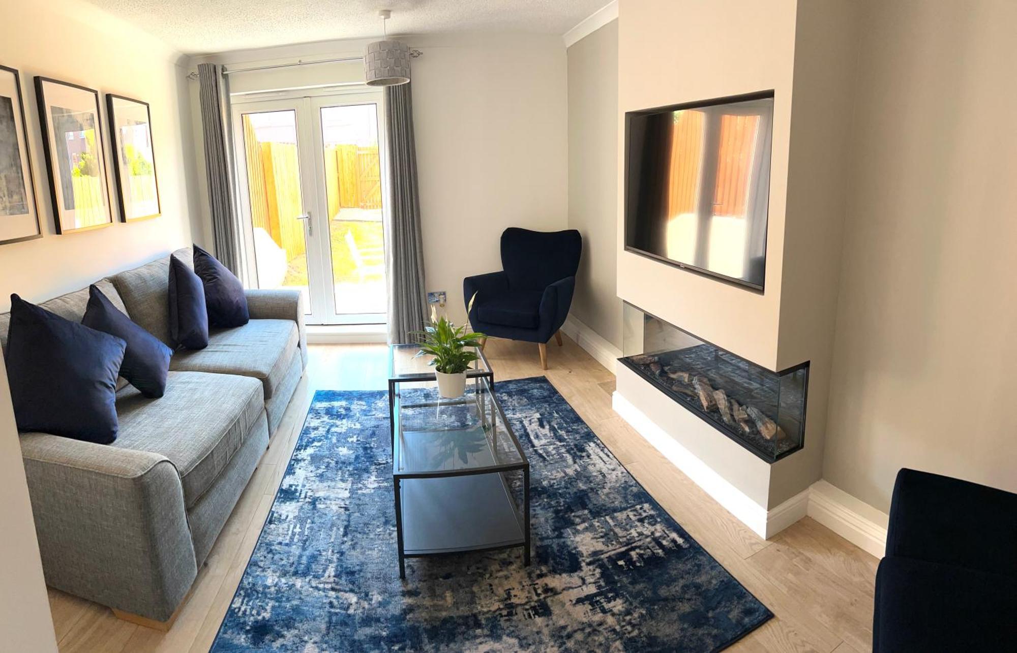 3 Bedroom - 2 Bathroom Townhouse In Corstorphine Near Murrayfield Stadium - Direct Bus To Edinburgh City Centre In 20 Minutes - Two Private Parking Spaces - Private Sunny Garden - Recently Refurbished Exteriör bild