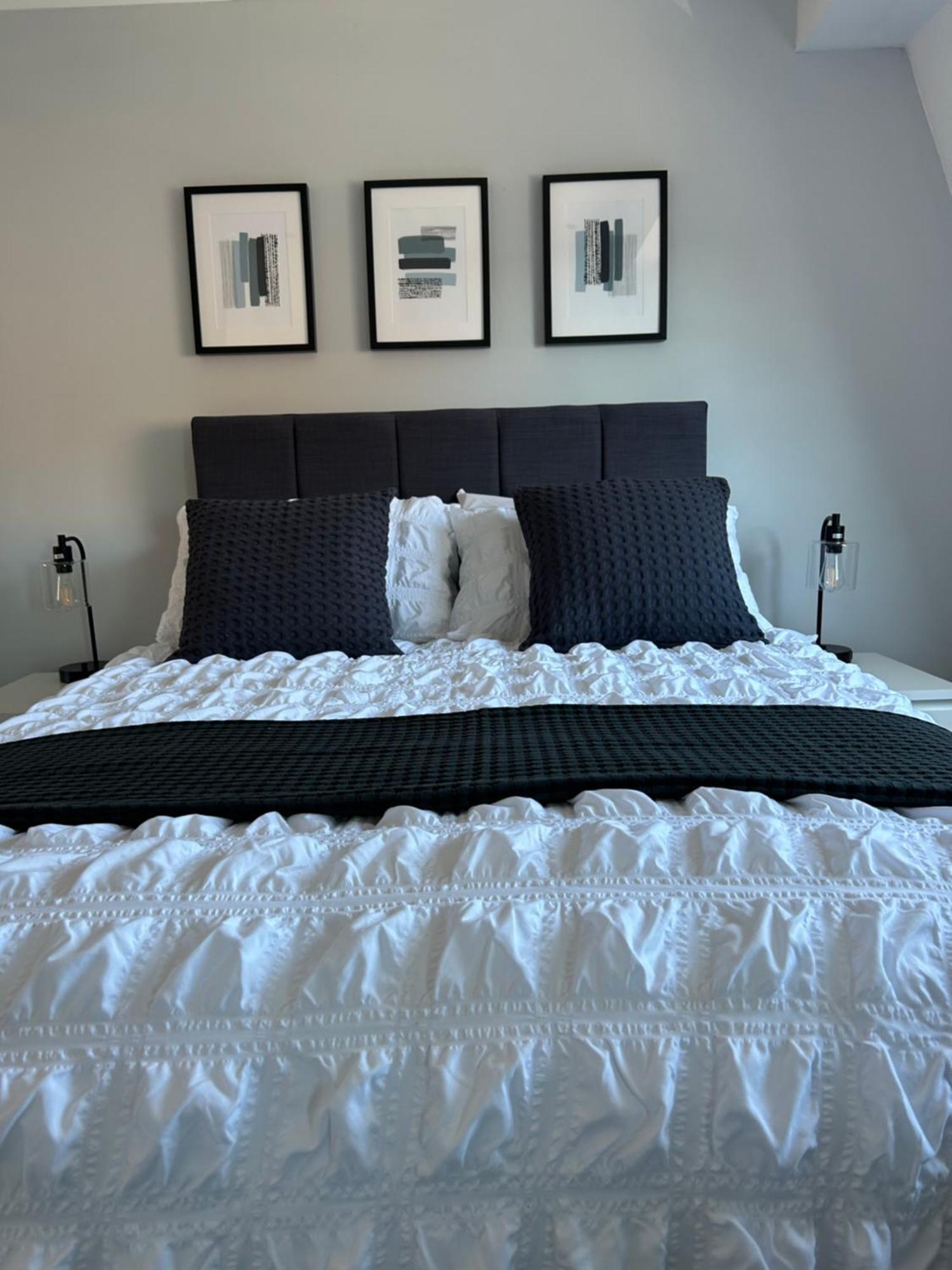3 Bedroom - 2 Bathroom Townhouse In Corstorphine Near Murrayfield Stadium - Direct Bus To Edinburgh City Centre In 20 Minutes - Two Private Parking Spaces - Private Sunny Garden - Recently Refurbished Exteriör bild